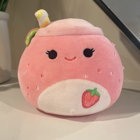 Squishmallows Other - Mystery Squad 🍓Scented Squishmallow Snell the Strawberry Smoothie squishmallows